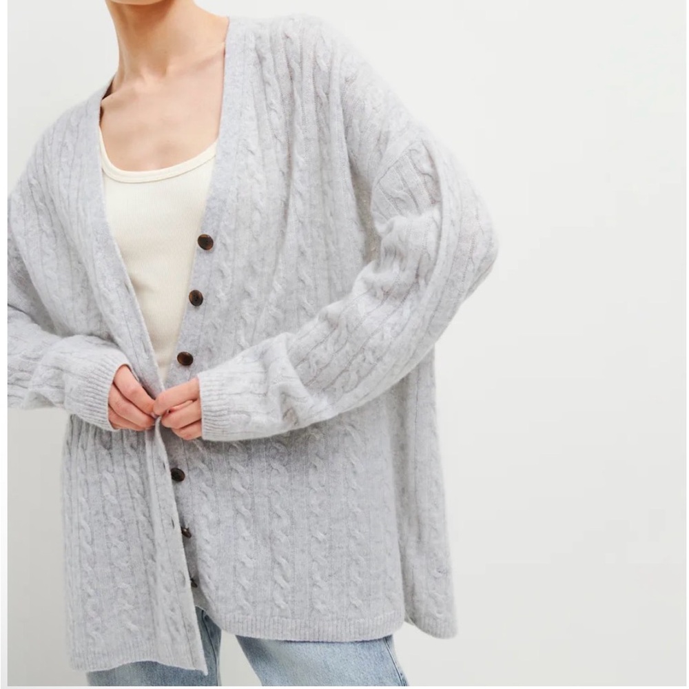 Reformation Giusta Oversized Cashmere Button Cardigan in Light Grey $298 MSRP - Picture 4 of 13
